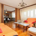 아파트 By The Sea Sumpetar, Omis - 14450 예세니체